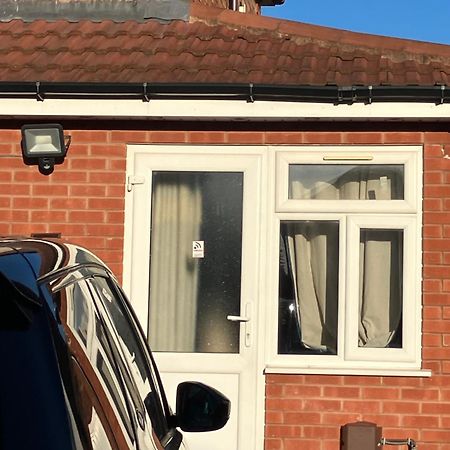 Dream Private Ensuite Apartment In Solihull Close To Birmingham Airport-City Centre And Nec Exterior photo